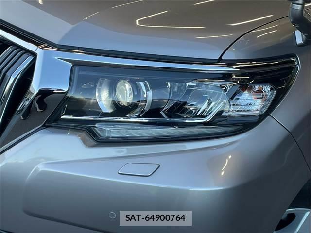 Toyota LAND CRUISER PRADO 2018-03 8731353-19