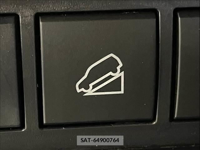 Toyota LAND CRUISER PRADO 2018-03 8731353-6