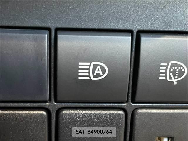 Toyota LAND CRUISER PRADO 2018-03 8731353-8