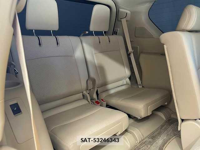 Toyota LAND CRUISER PRADO 2023-07 8731390-11