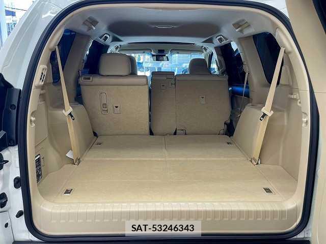 Toyota LAND CRUISER PRADO 2023-07 8731390-12