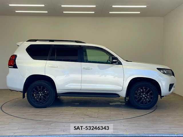 Toyota LAND CRUISER PRADO 2023-07 8731390-17
