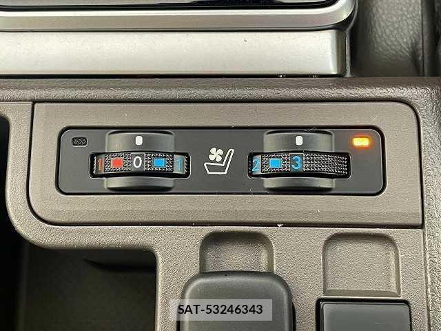 Toyota LAND CRUISER PRADO 2023-07 8731390-5