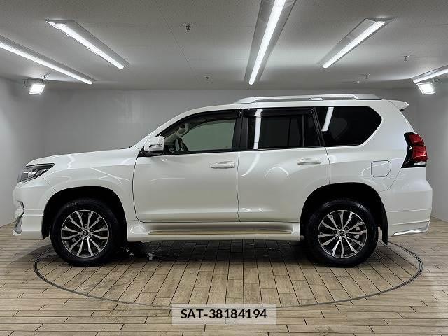 Toyota LAND CRUISER PRADO 2018-03 8731399-16