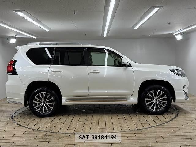 Toyota LAND CRUISER PRADO 2018-03 8731399-17