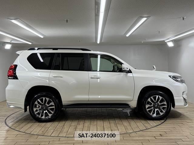 Toyota LAND CRUISER PRADO 2023-09 8731400-17