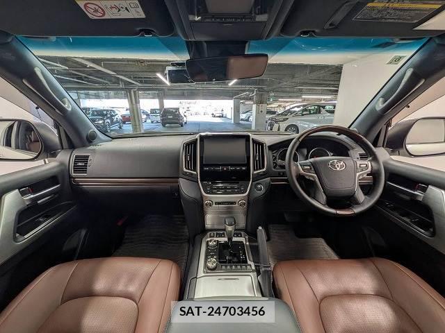 Toyota LAND CRUISER 2016-06 8725999-1