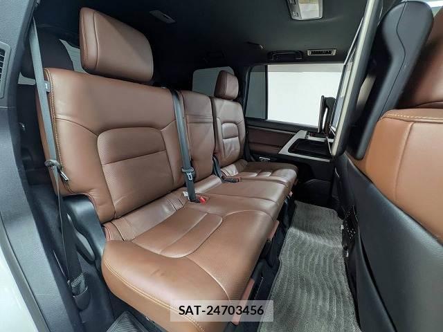 Toyota LAND CRUISER 2016-06 8725999-10