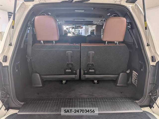 Toyota LAND CRUISER 2016-06 8725999-12