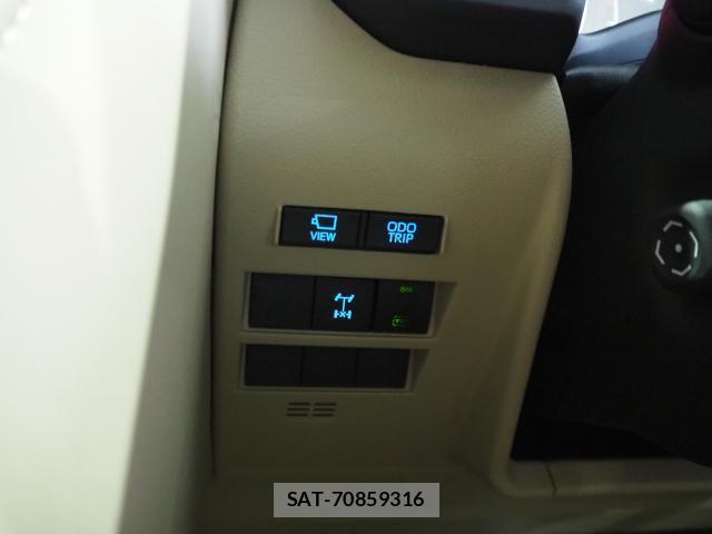 Toyota LAND CRUISER 2023-11 8726326-15