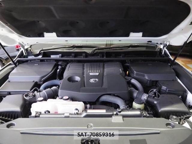 Toyota LAND CRUISER 2023-11 8726326-7