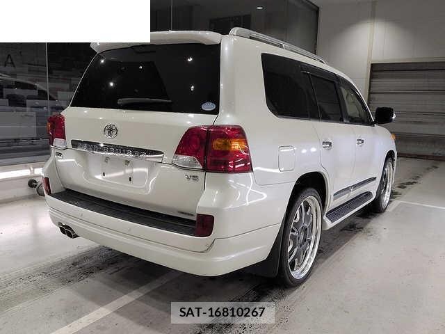 Toyota LAND CRUISER 2014-11 8729979-1