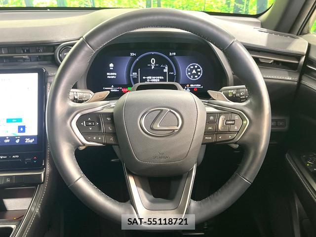 Lexus LBX 2024-04 8728702-10