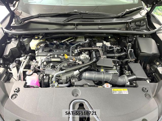 Lexus LBX 2024-04 8728702-17