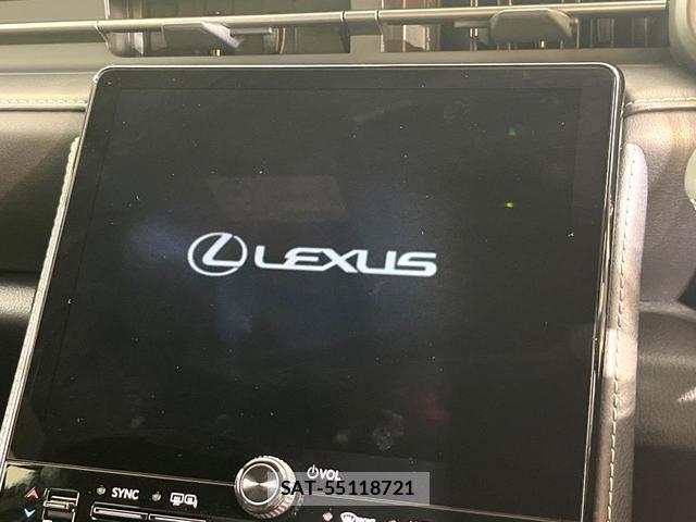 Lexus LBX 2024-04 8728702-2