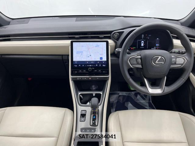 Lexus LBX 2024-12 8730204-1