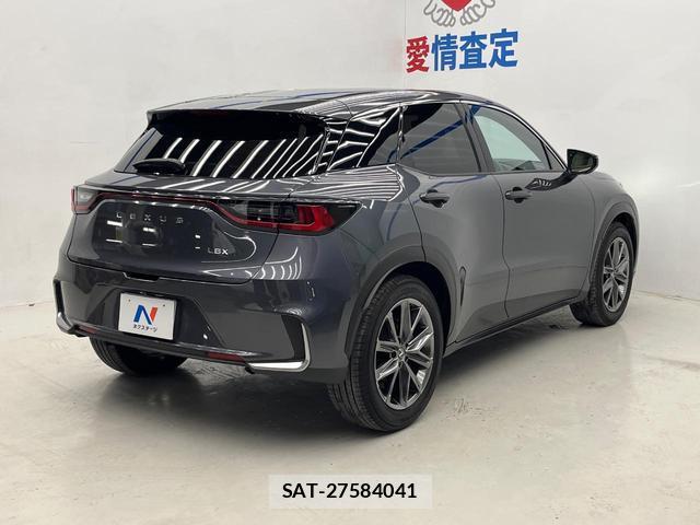 Lexus LBX 2024-12 8730204-16