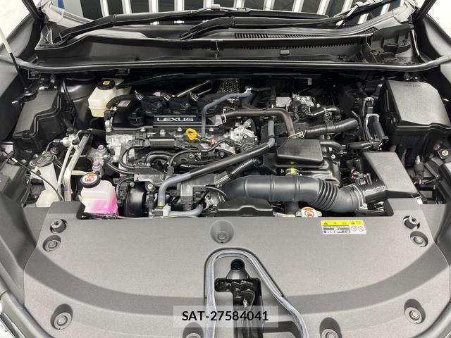 Lexus LBX 2024-12 8730204-17