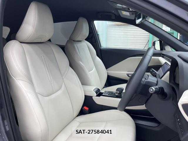 Lexus LBX 2024-12 8730204-7
