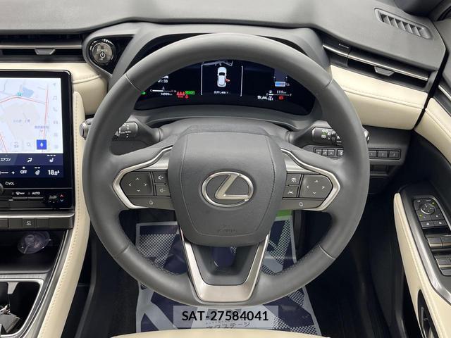Lexus LBX 2024-12 8730204-9