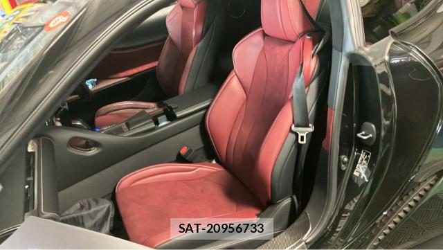 Lexus LC 2018-02 8729603-5