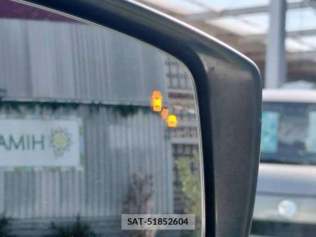 Nissan LEAF 2018-01 8730116-10