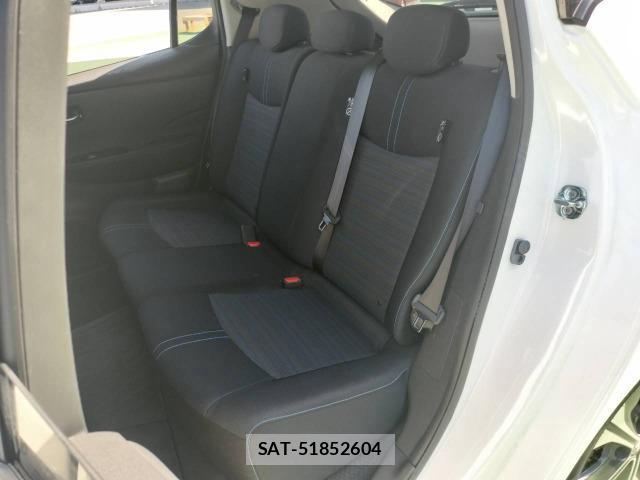 Nissan LEAF 2018-01 8730116-15