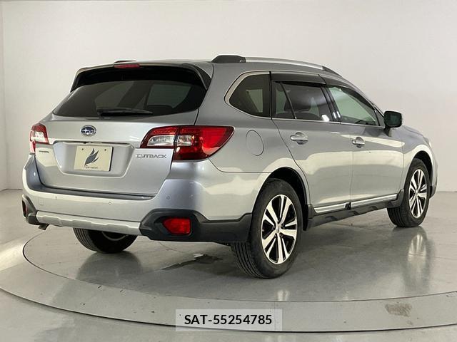 Subaru OUTBACK 2021-02 8730670-1
