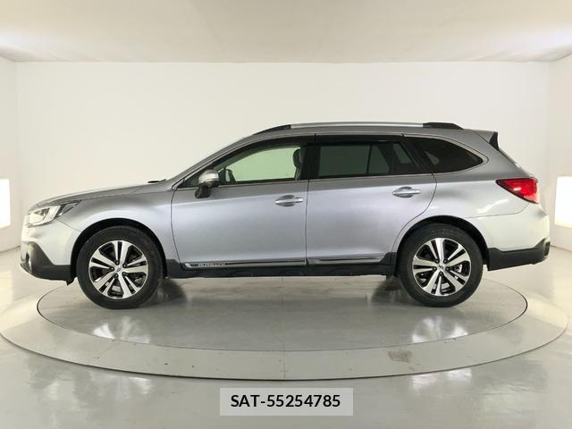 Subaru OUTBACK 2021-02 8730670-3