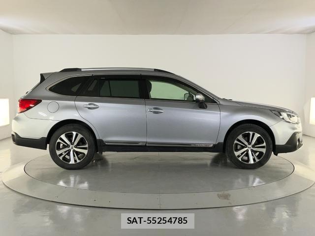 Subaru OUTBACK 2021-02 8730670-6