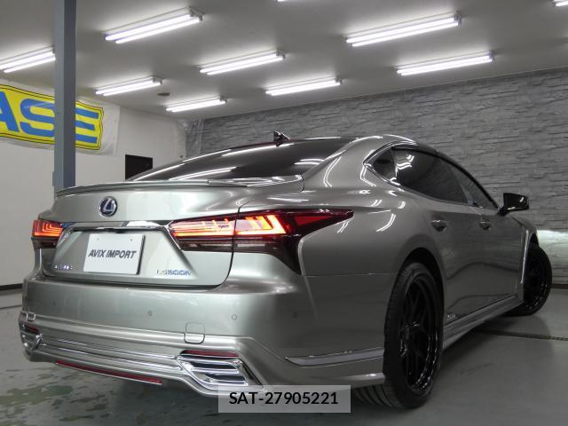 Lexus LS 2022-10 8727790-1