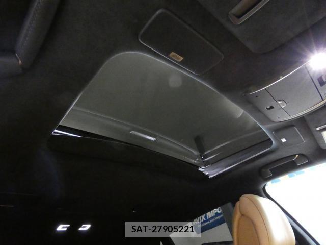 Lexus LS 2022-10 8727790-17