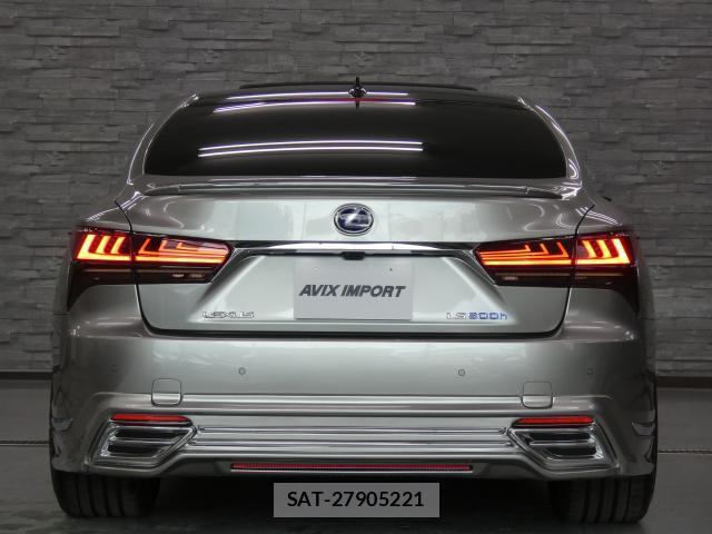 Lexus LS 2022-10 8727790-3