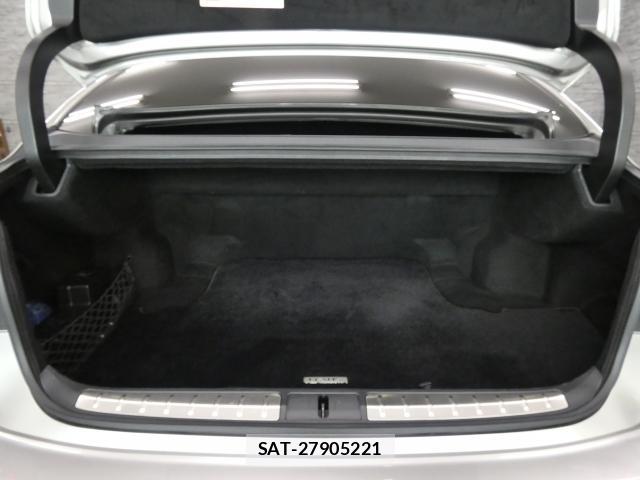 Lexus LS 2022-10 8727790-7