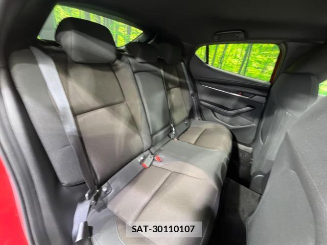 Mazda MAZDA3 2022-07 8726743-8