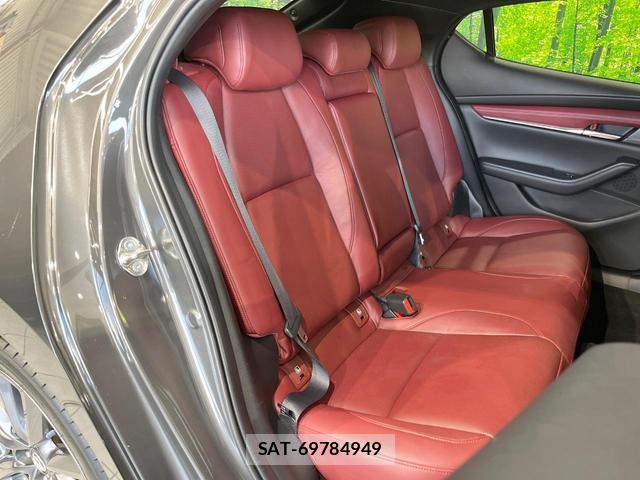 Mazda MAZDA3 2019-09 8727626-8