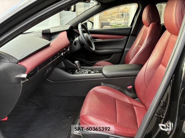 Mazda MAZDA3 2019-10 8728362-4