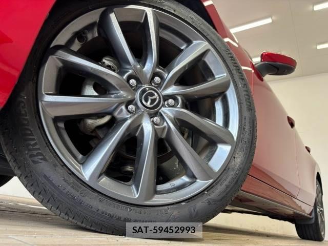 Mazda MAZDA3 2019-05 8731381-18