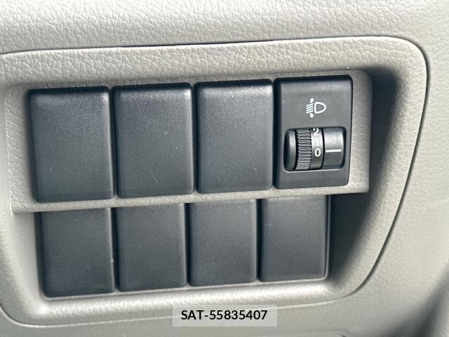Mitsubishi MINICAB VAN 2018-08 8729887-4