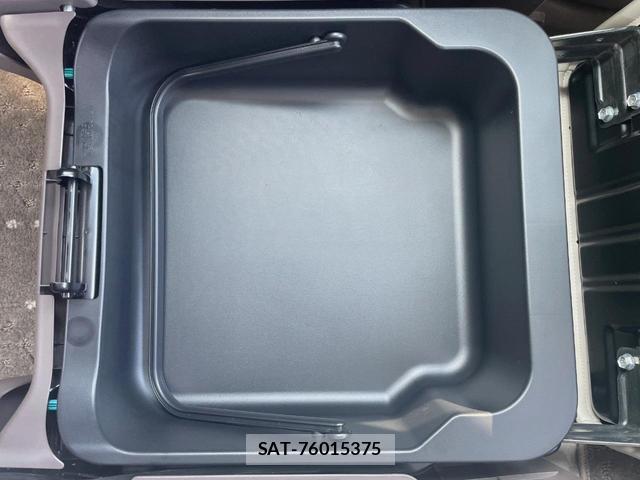 Nissan MOCO 2013-12 8725858-8