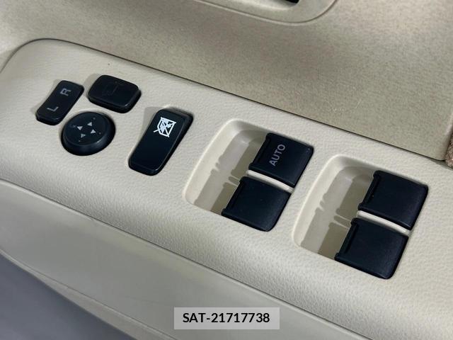 Nissan MOCO 2010-05 8730917-5