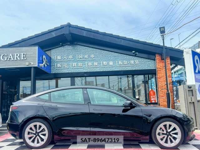 Tesla MODEL 3 2021-08 8731290-6