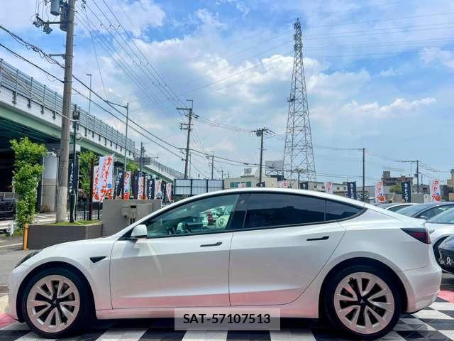Tesla MODEL 3 2021-12 8731292-10