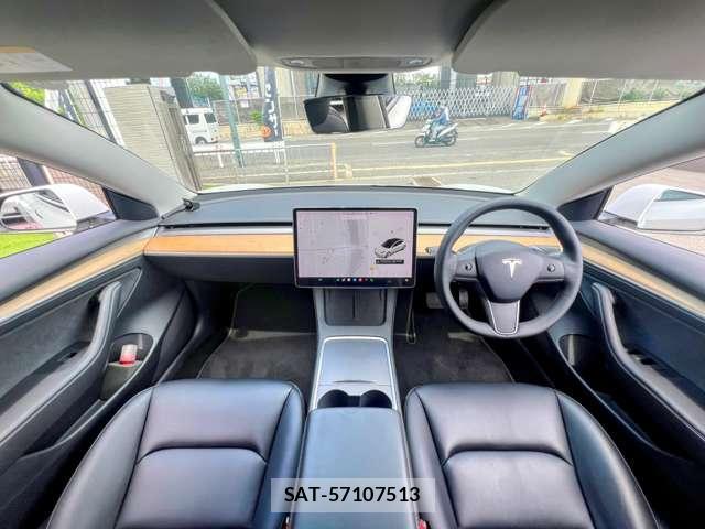 Tesla MODEL 3 2021-12 8731292-15