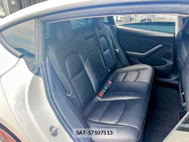 Tesla MODEL 3 2021-12 8731292-19