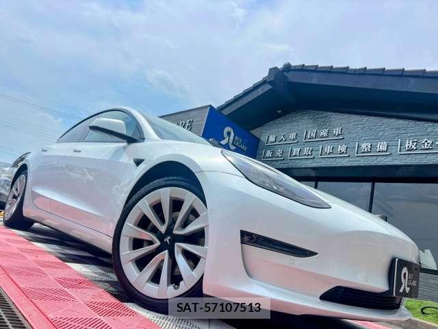 Tesla MODEL 3 2021-12 8731292-5