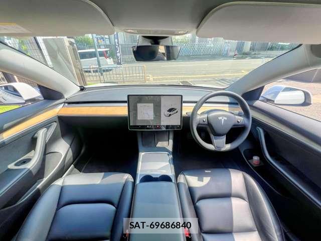 Tesla MODEL 3 2021-10 8731293-16