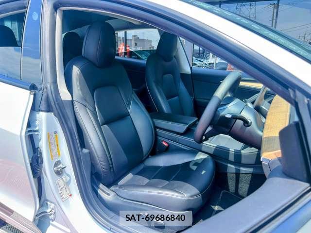 Tesla MODEL 3 2021-10 8731293-17