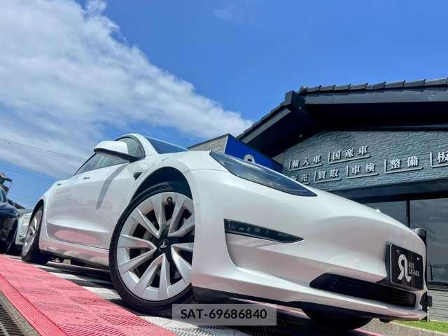 Tesla MODEL 3 2021-10 8731293-5