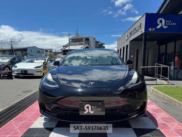 Tesla MODEL 3 2021-04 8731294-13